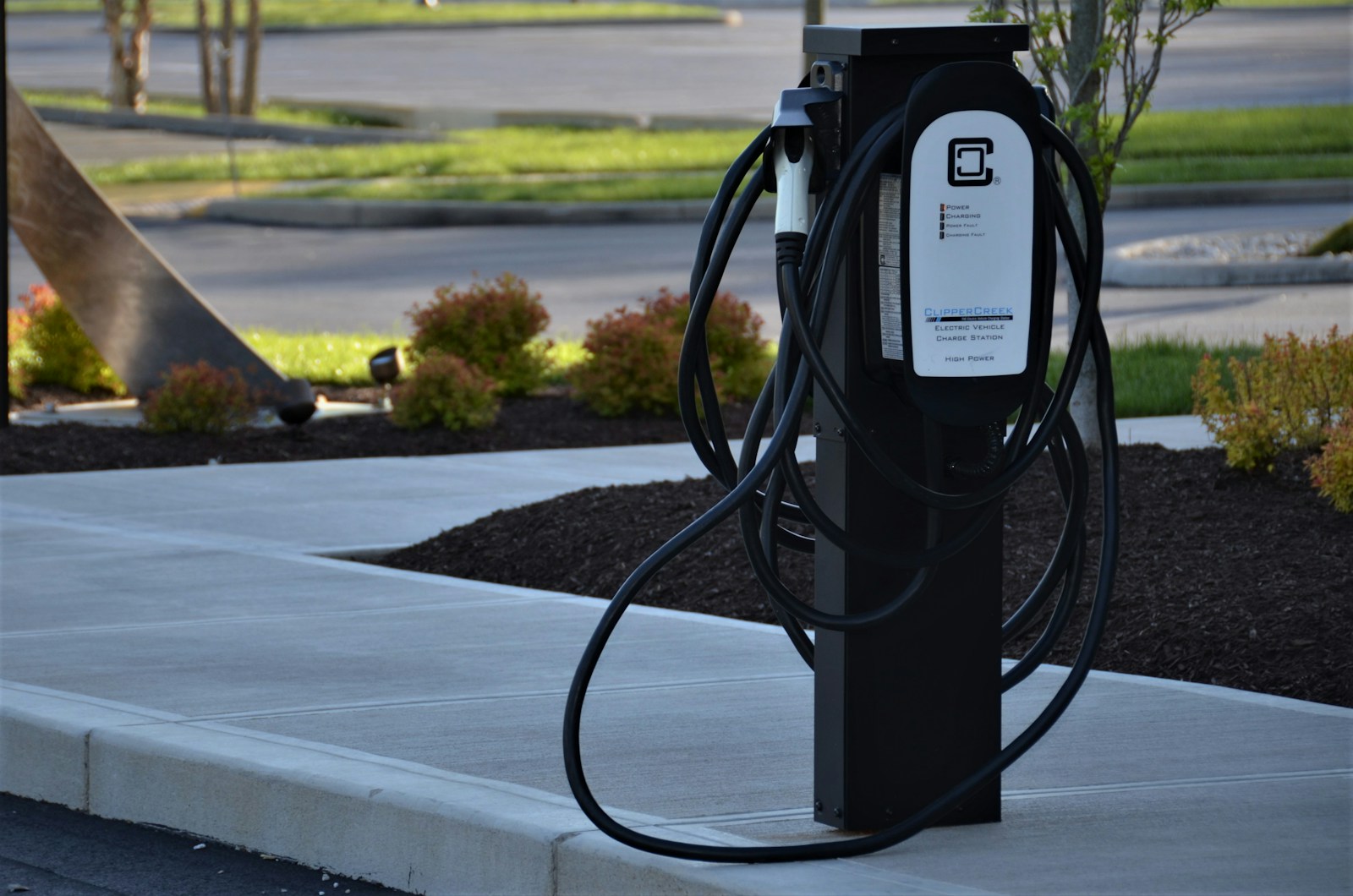 Installateur de borne de recharge à Ancenis : l'expertise MD.LEC au service de votre mobilité électrique